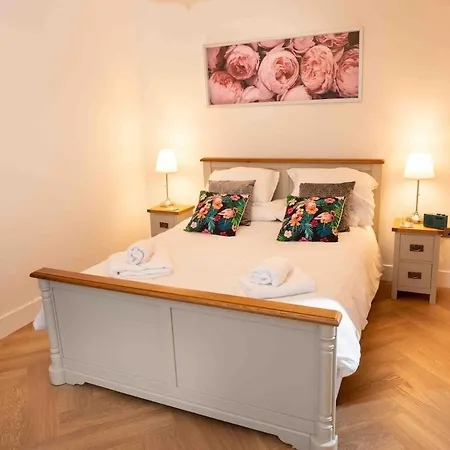 Luxury Pet Friendly 3 Bedroom With Copper Bath *