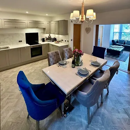 度假居 Luxury Pet Friendly 3 Bedroom With Copper Bath 鲍内斯温德米尔