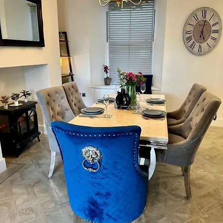Luxury Pet Friendly 3 Bedroom With Copper Bath بيت للعطل *