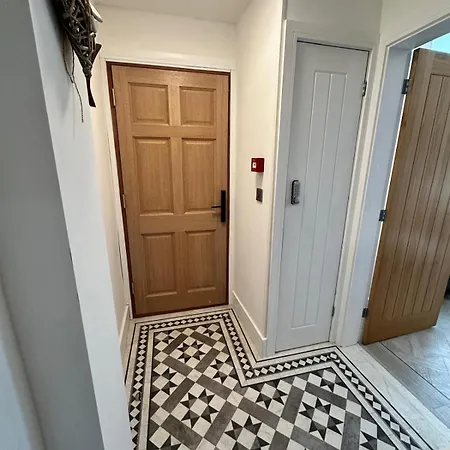 Luxury Pet Friendly 3 Bedroom With Copper Bath *