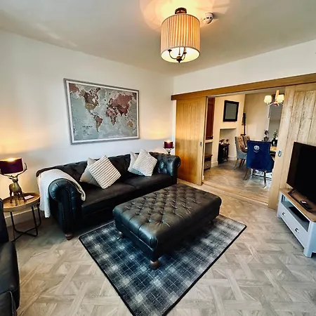 Luxury Pet Friendly 3 Bedroom With Copper Bath بيت للعطل *